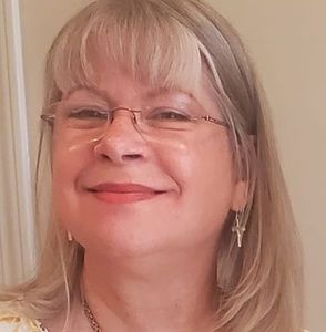 Meet your Posher, Vikki